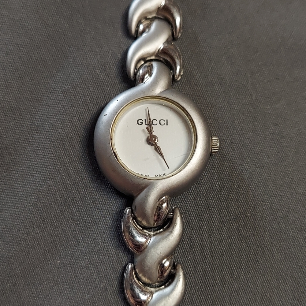 Gucci Watch - Picture 4 of 4